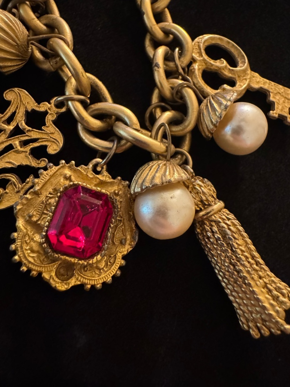 French Etruscan RARE VTG Charm Bracelet - Picture 5 of 12